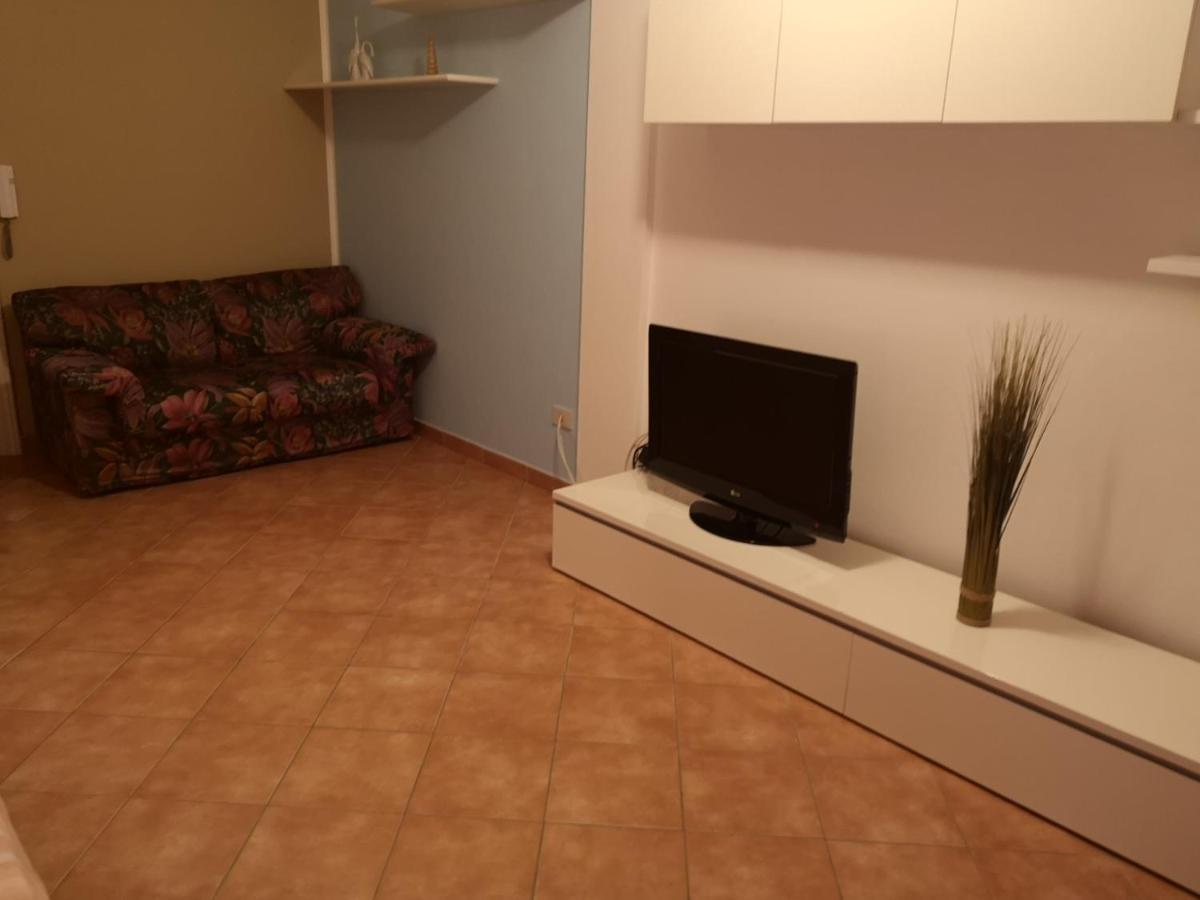 カルボーニアAndrea'S Houseアパートメント エクステリア 写真
